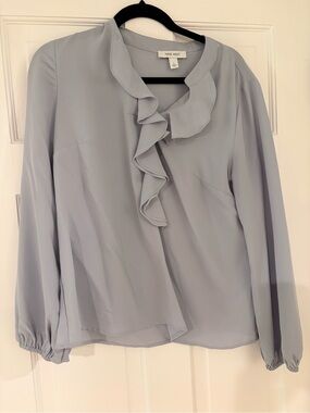 Nine West Pale Gray Ruffle Front Long Sleeve Blouse